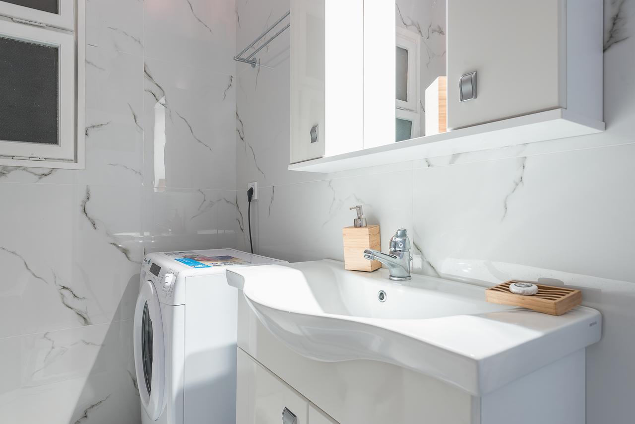 אתונה Victoria Queens Palace Apartments מראה חיצוני תמונה