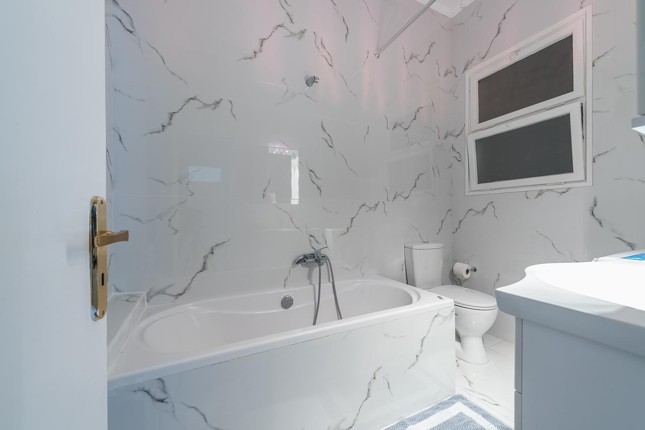 אתונה Victoria Queens Palace Apartments מראה חיצוני תמונה