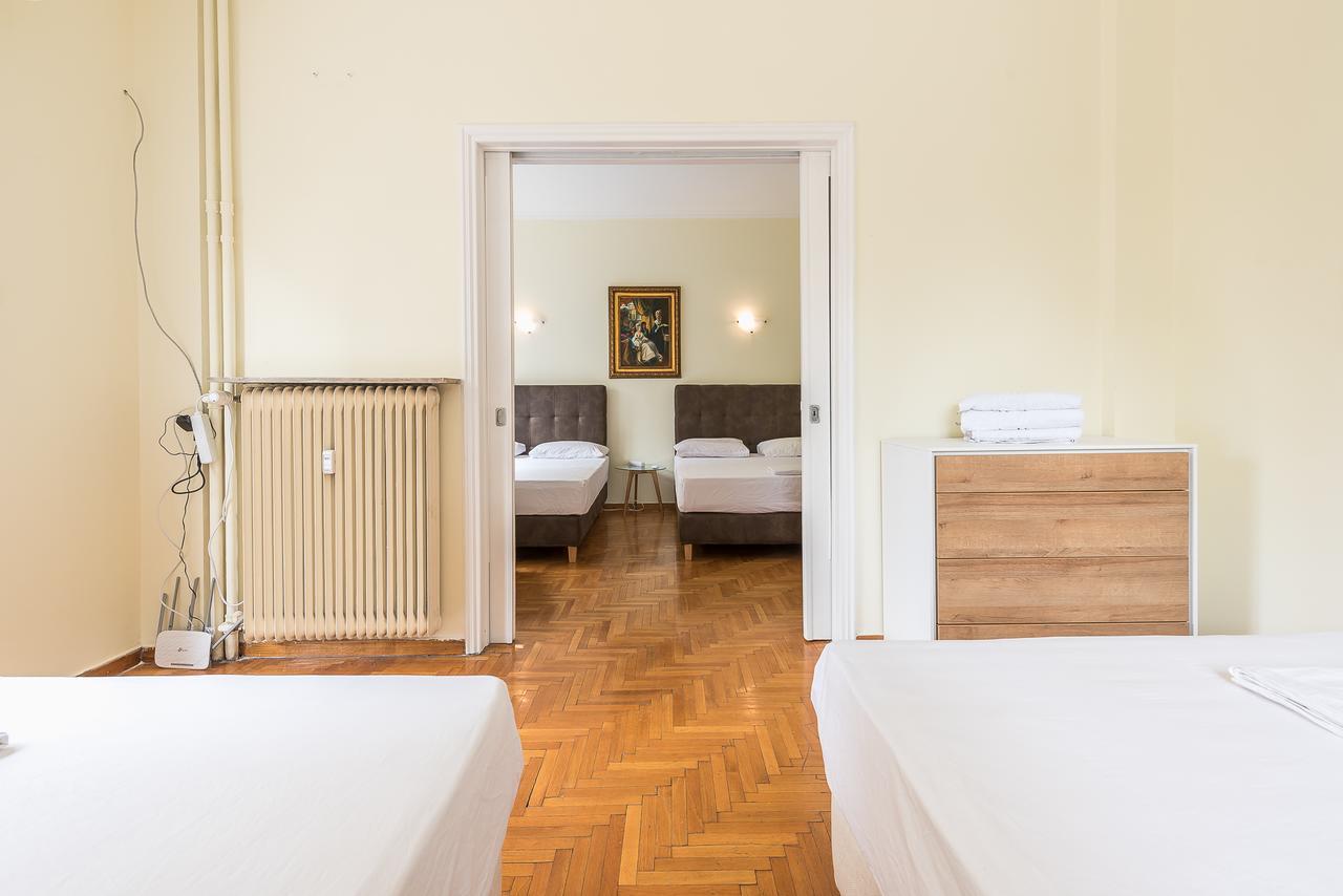 אתונה Victoria Queens Palace Apartments מראה חיצוני תמונה