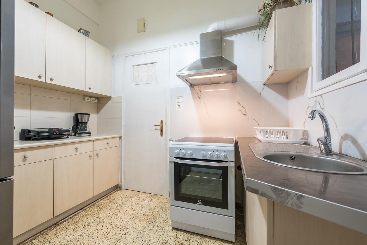 אתונה Victoria Queens Palace Apartments מראה חיצוני תמונה