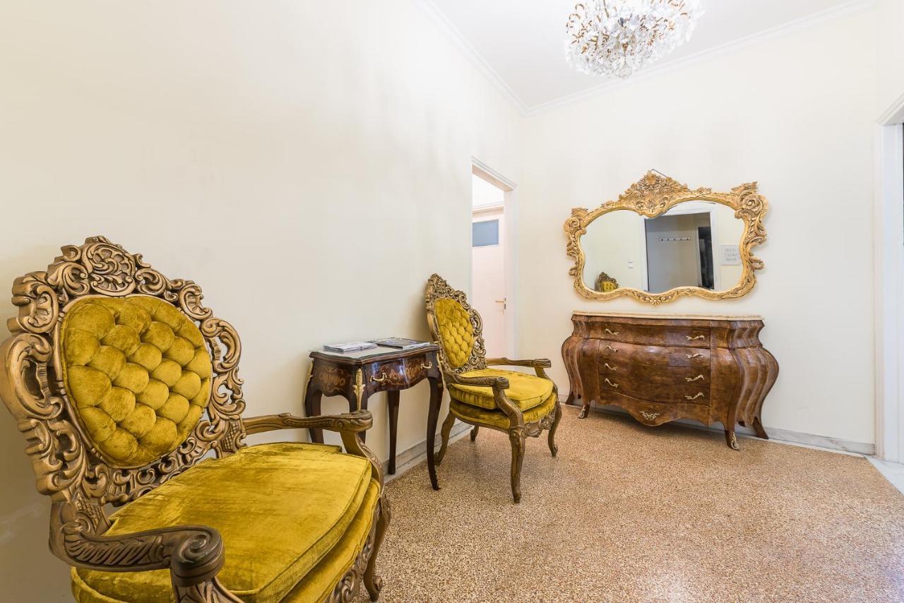 אתונה Victoria Queens Palace Apartments מראה חיצוני תמונה